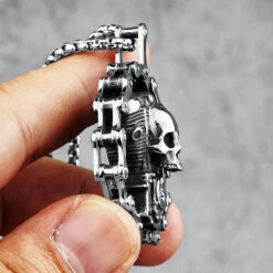 ALR™ Retro Skull Engine Necklace -Gearup Co. Store S3e504cc86c754361b2181201c33695b2I