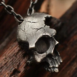 Vintage Half Face Skull Necklace -Gearup Co. Store S6913479b90d946d79e0466bbb9f7cd2bR