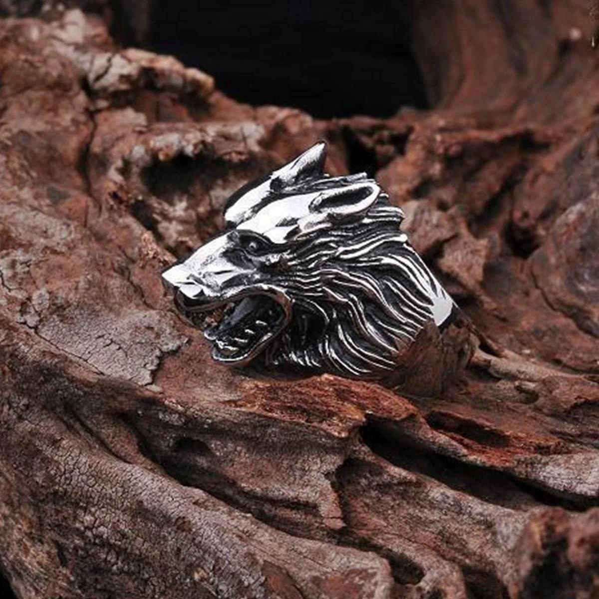 Wolves Ring 2 Wolves Ring - Image 2